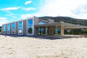 AITHOUSA POLLAPLON XRISEON